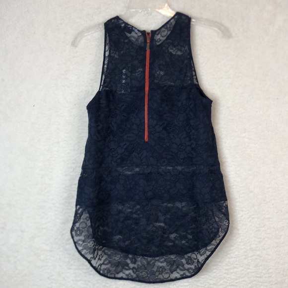 NWT Sachin + Babi Midnight Blue Scallop Lace Top SIZE SMALL - Picture 9 of 9